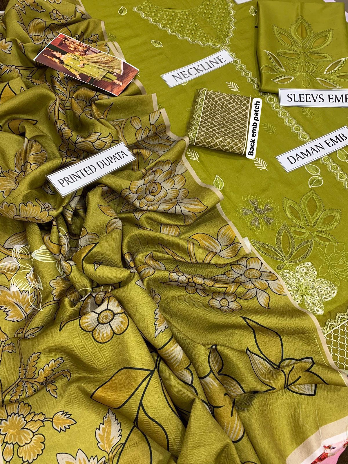 SHE EDGE EMBROIDERD LAWN UNSTICH 3PC (WA-640)