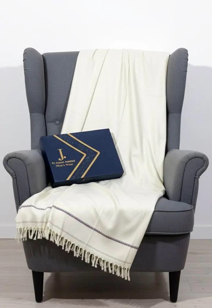 J. PREMIUM MEN,S’ SHAWL WITH J.BOX CREAM BOSKI (WA-294)