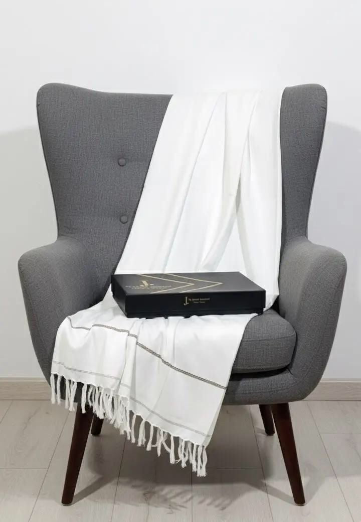 J. PREMIUM MEN,S’ Shawl WITH J. BOX OFF WHITE (WA-789)