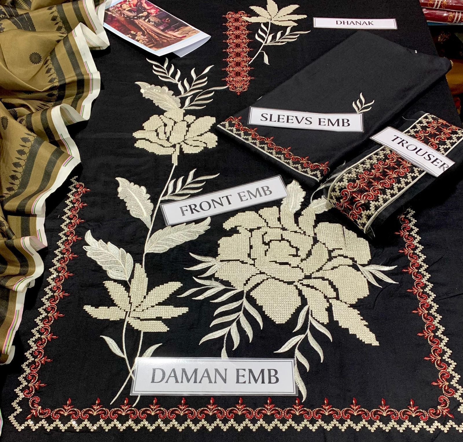 BATIK LAWN EMBROIDERD UNSTICH 3PC (WA-730)