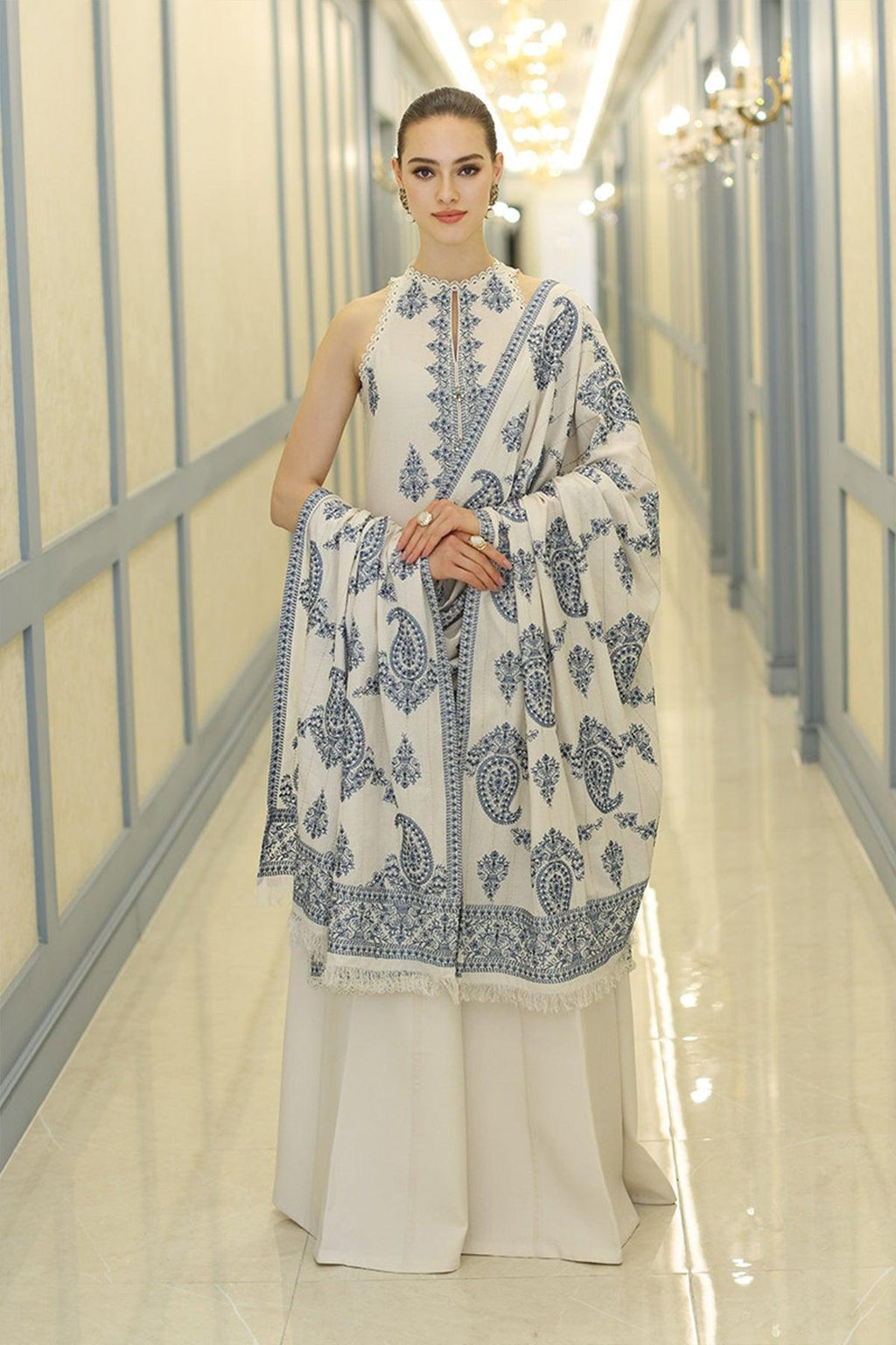 MOST DEMANDING ARTICAL BAREEZE EMBROIDERD LAWN UNSTICH 3PC (WA-780)