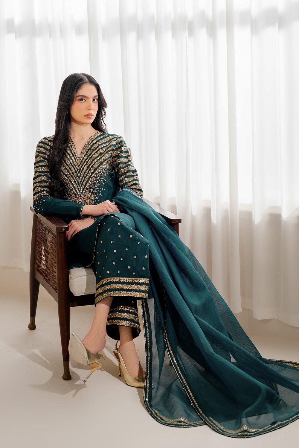 JAZMIN EMBROIDERD LAWN UNSTICH 3PC (GREEN)