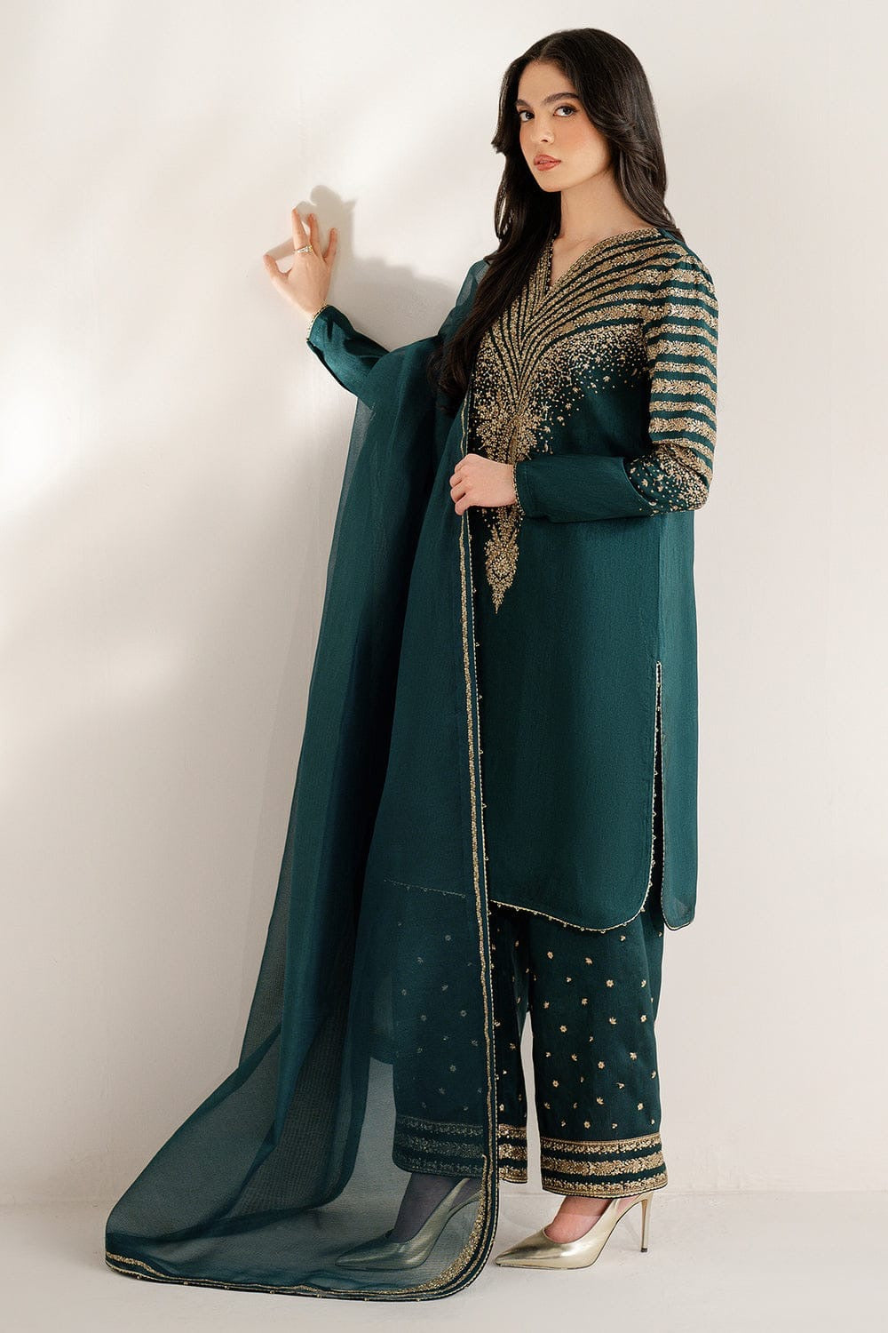 JAZMIN EMBROIDERD LAWN UNSTICH 3PC (GREEN)